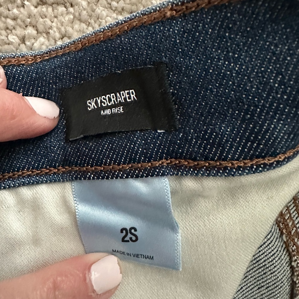 Express Skyscraper Mid Rise Jeans size 2S NWT - Picture 3 of 4